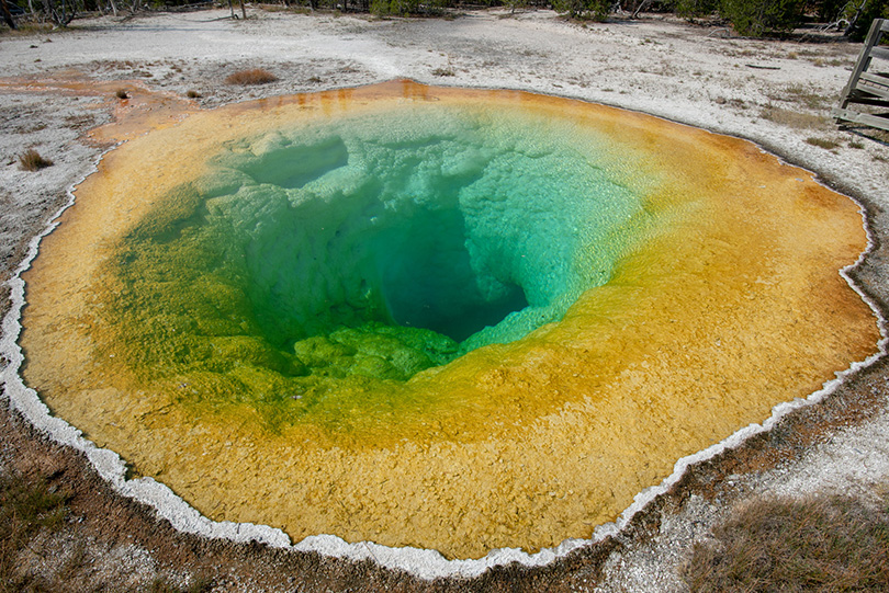 モーニング・グローリー・プール